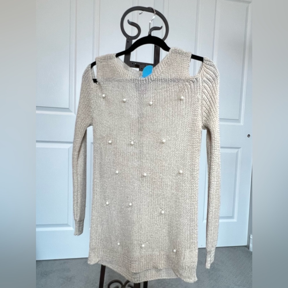 SALE!! Beautiful pearl adorned cold shoulder sweater